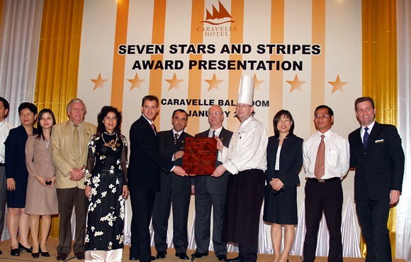 2007 Caravelle Hotel - Award-Hand-Out